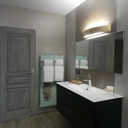 Isulella & Restaurant Porto-Vecchio (Corsica)