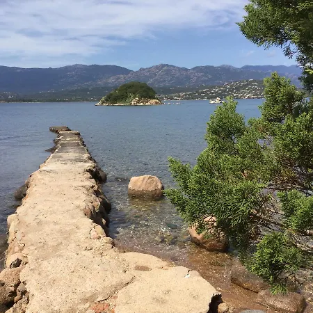 Isulella & Restaurant Порто-Веккьо