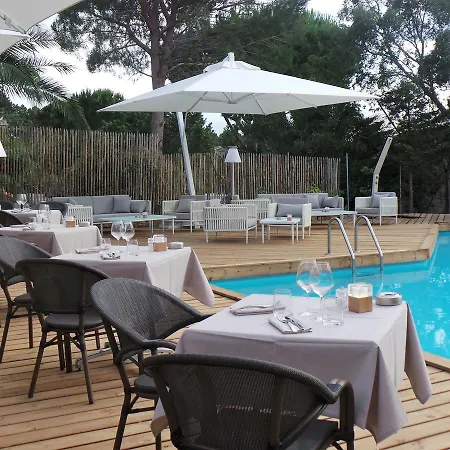 Isulella & Restaurant Отель