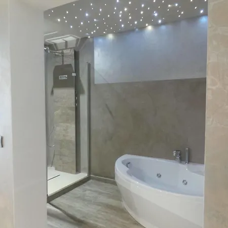 Отель Isulella & Restaurant 4*