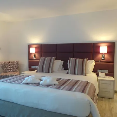 Isulella & Restaurant Порто-Веккьо