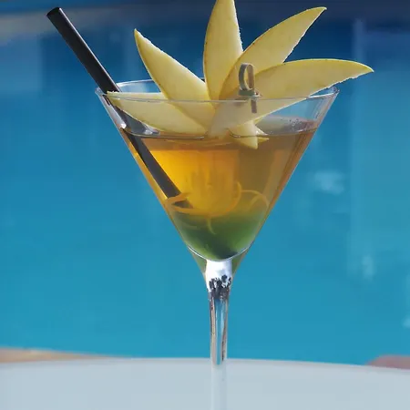 Isulella & Restaurant 4*