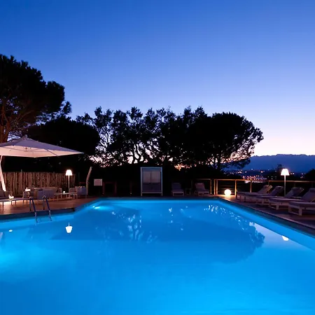 Isulella & Restaurant Порто-Веккьо