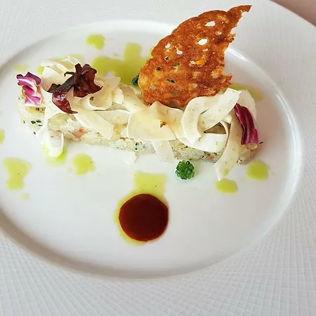 Isulella & Restaurant Отель Порто-Веккьо