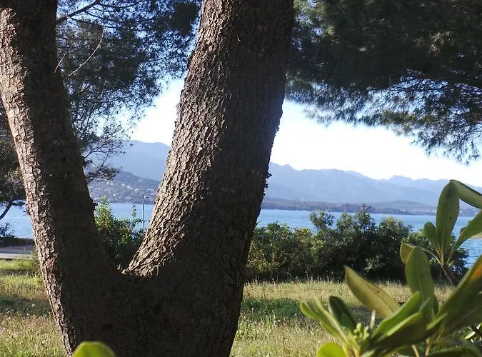 Hotel Isulella & Restaurant 4*