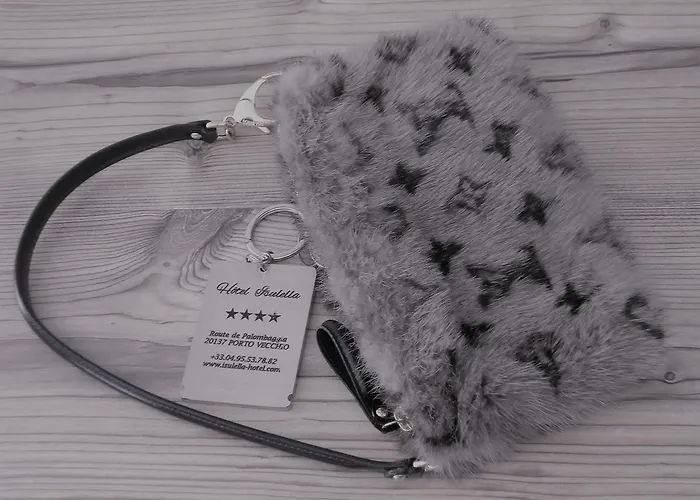 Isulella & Restaurant Hotel 4*