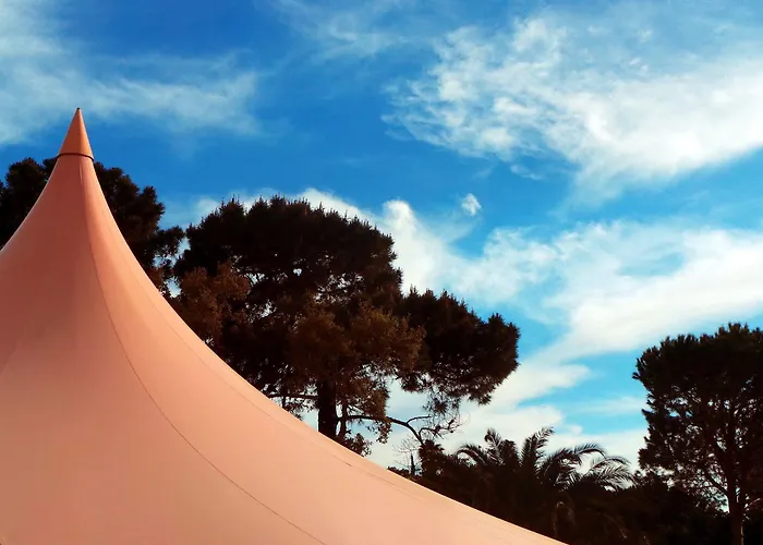 Isulella & Restaurant 4*