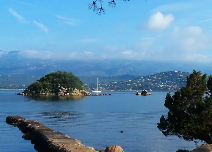 Isulella & Restaurant 4*