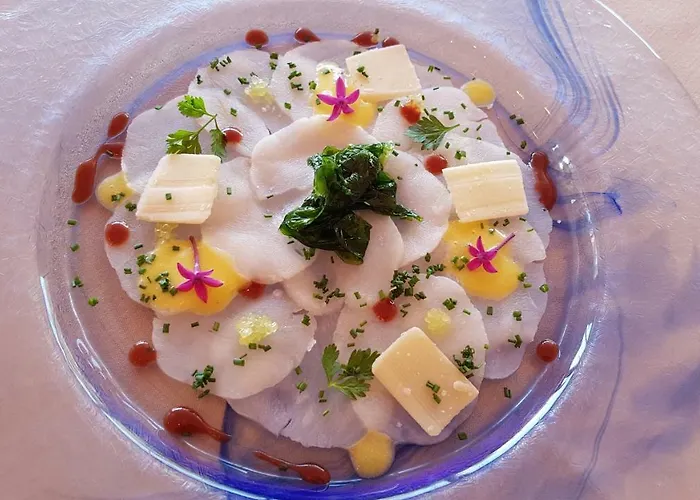 Isulella & Restaurant Hotel 4*